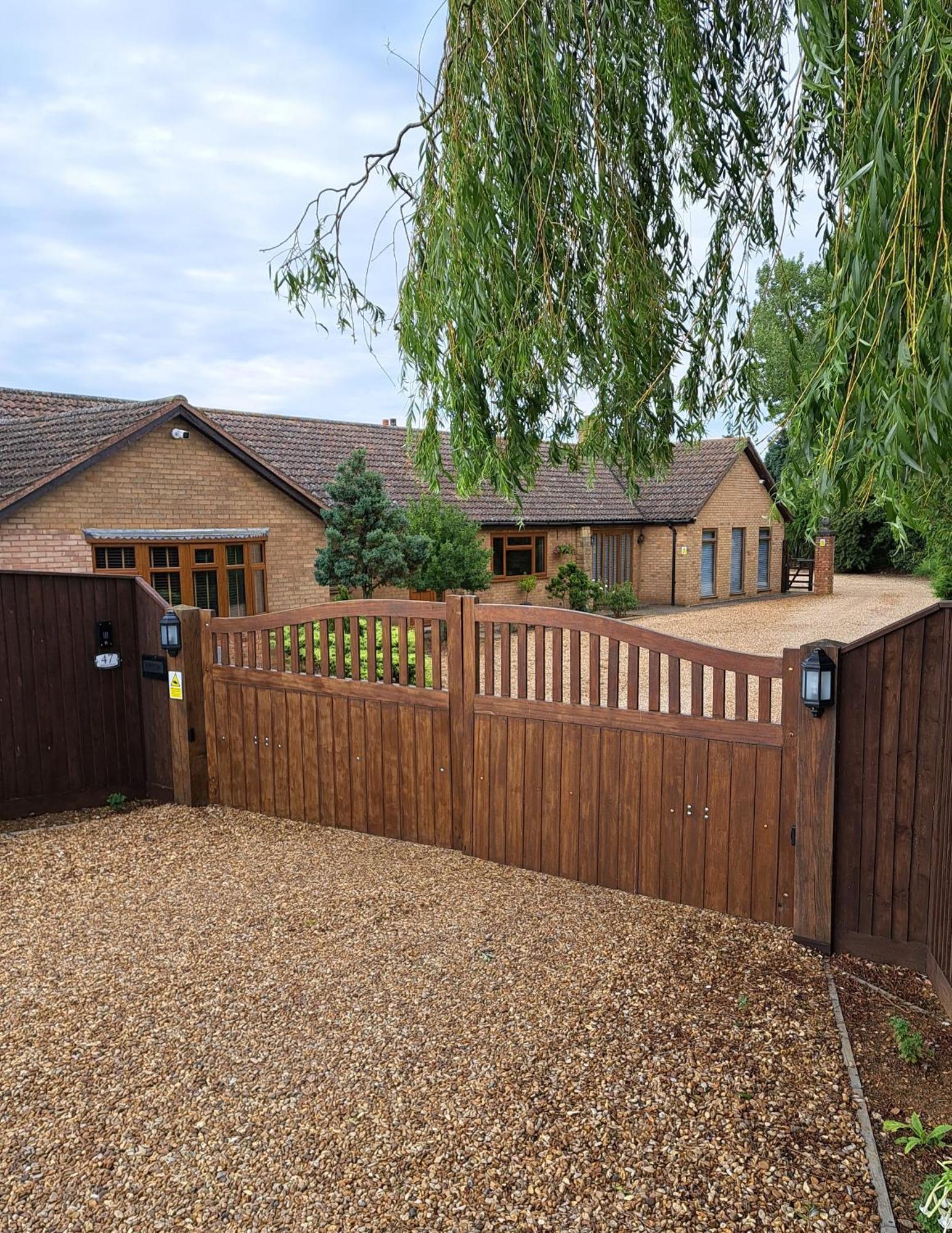 Highfields Holidays Bed & Breakfast Peterborough Esterno foto